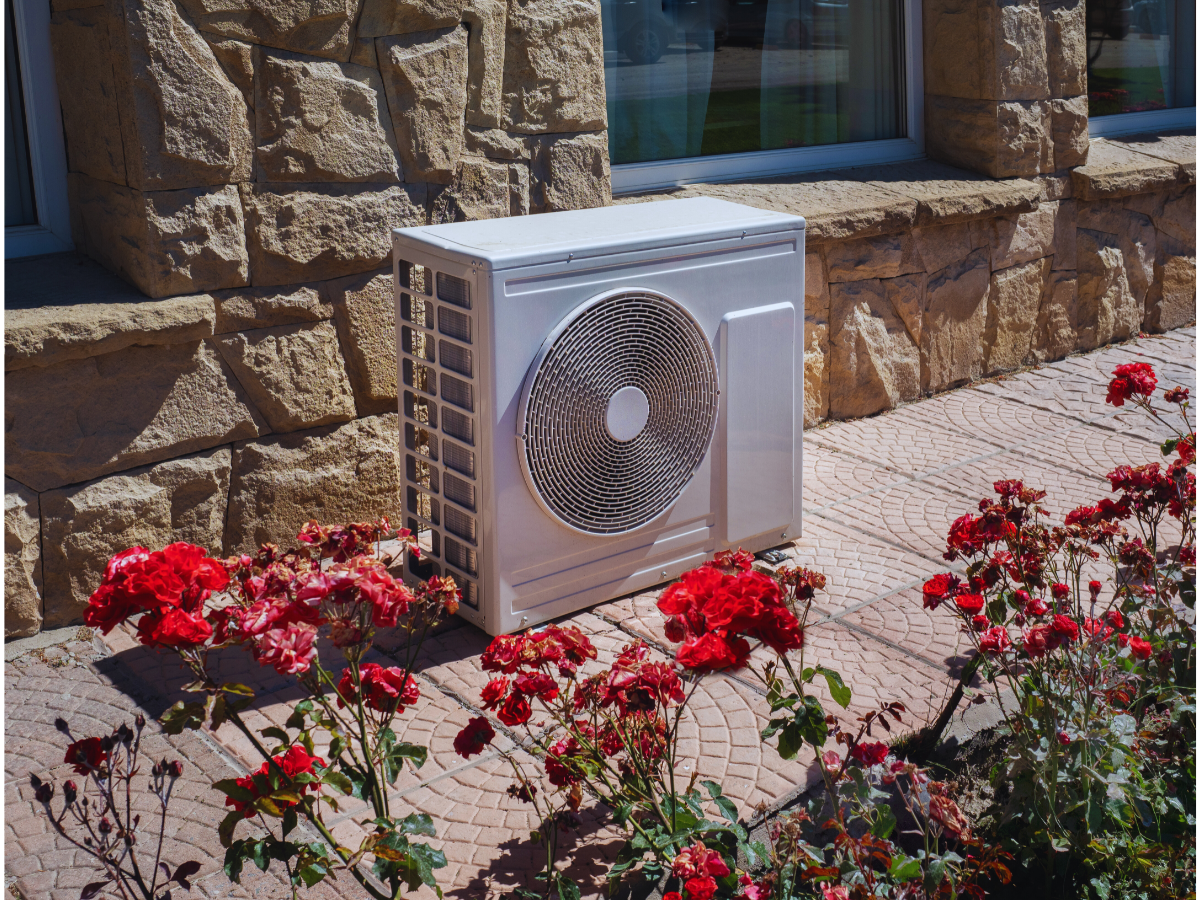 Heat pump outside Lakeland, FL home